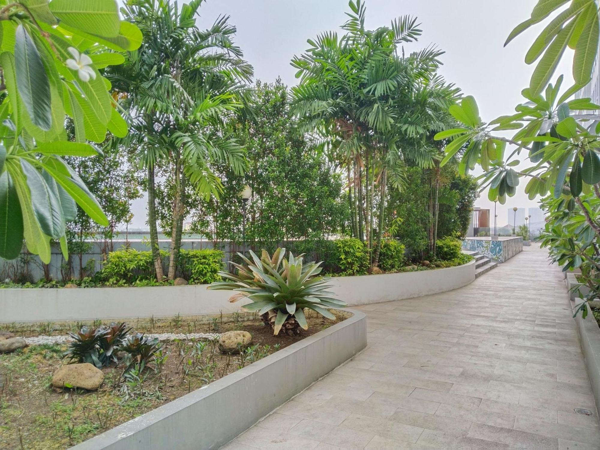 Hotel Circle Patraland Urbano Bekasi